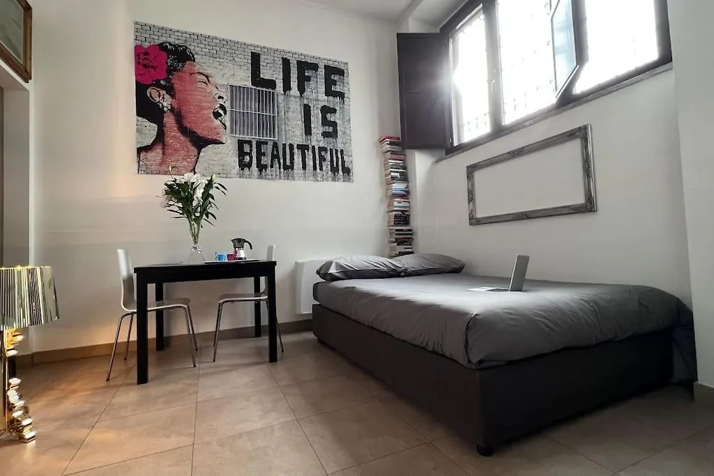 شقة Life Is Beautiful Design Loft Navigli Romolo, Netflix, Wifi, Ac And Street Parking ميلان 0*,  إيطاليا