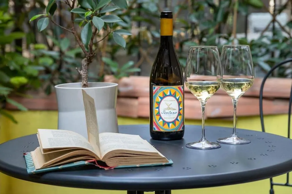 Life Is Beautiful Design Loft Navigli Romolo, Netflix, Wifi, Ac And Street Parking Διαμέρισμα Μιλάνο
